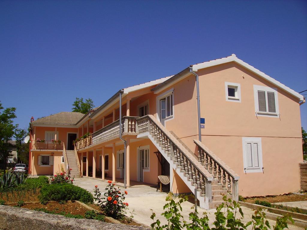 بريفلاكا Apartments Anka المظهر الخارجي الصورة