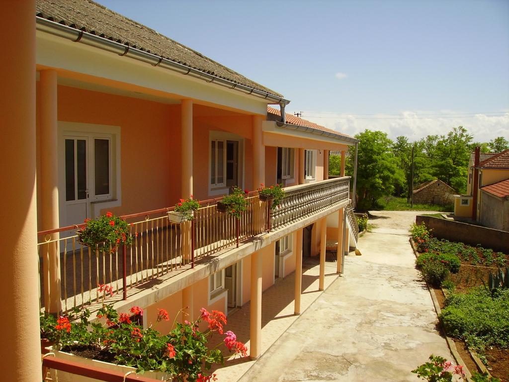 بريفلاكا Apartments Anka المظهر الخارجي الصورة